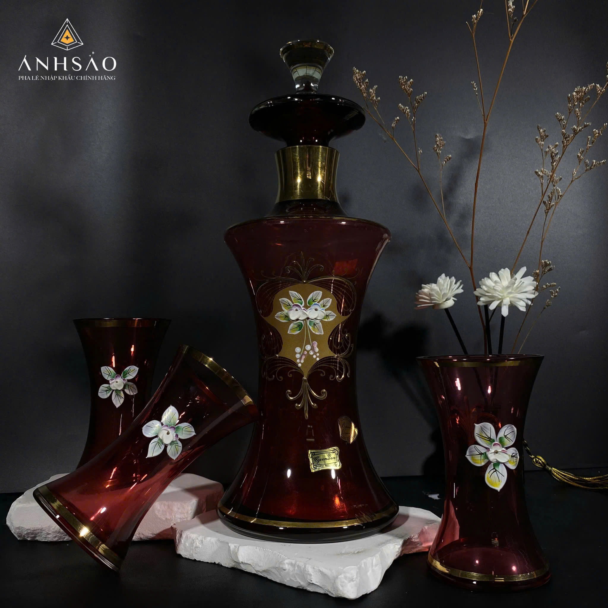 Bộ Sưu Tập Bình Rượu Pha Lê Ruby - Sắc Đỏ Quyền Lực Và Đam Mê