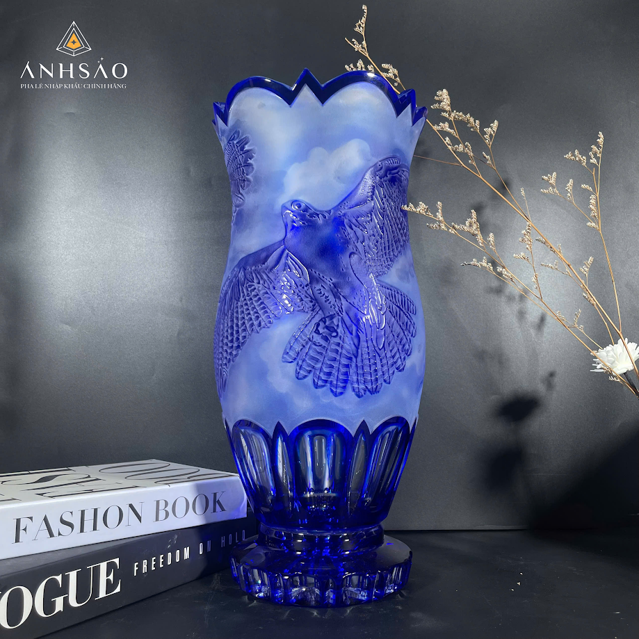 LỌ HOA PHA LÊ CAO CẤP – ĐIỂM NHẤN NGHỆ THUẬT CHO KHÔNG GIAN SỐNG