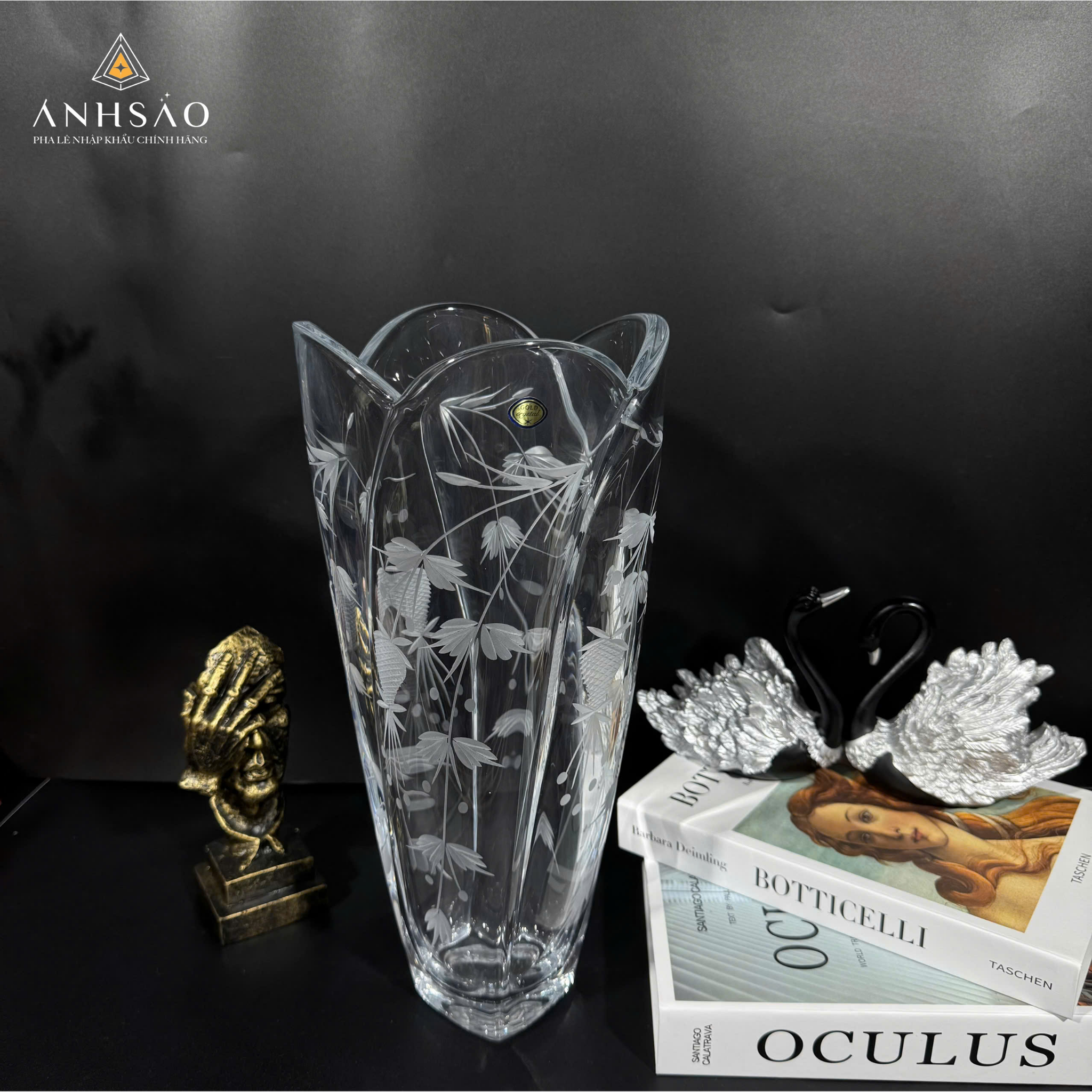 Lọ Hoa Pha Lê - Sự Tinh Tế Từ Nghệ Thuật