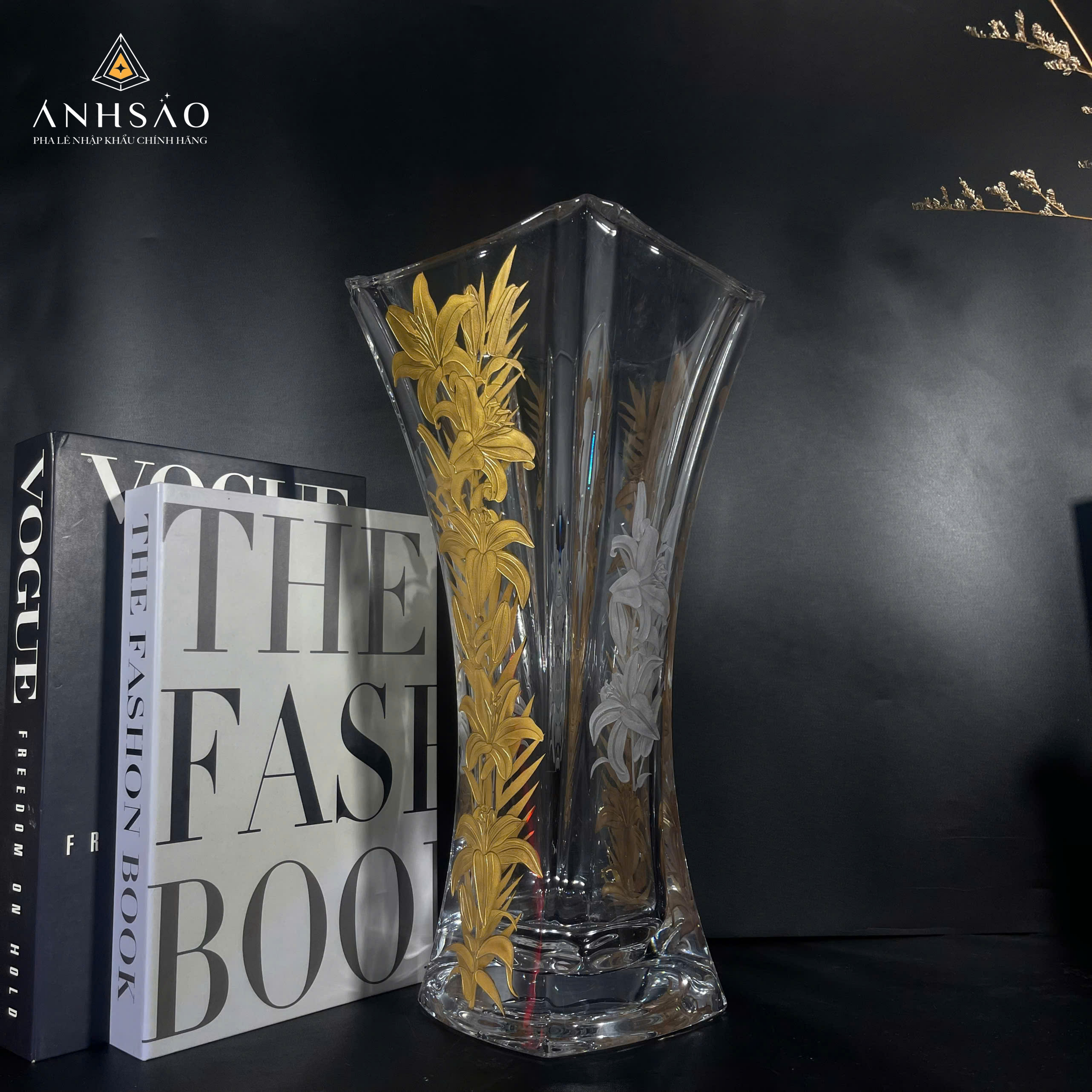 Lọ hoa pha lê mài hoa vàng