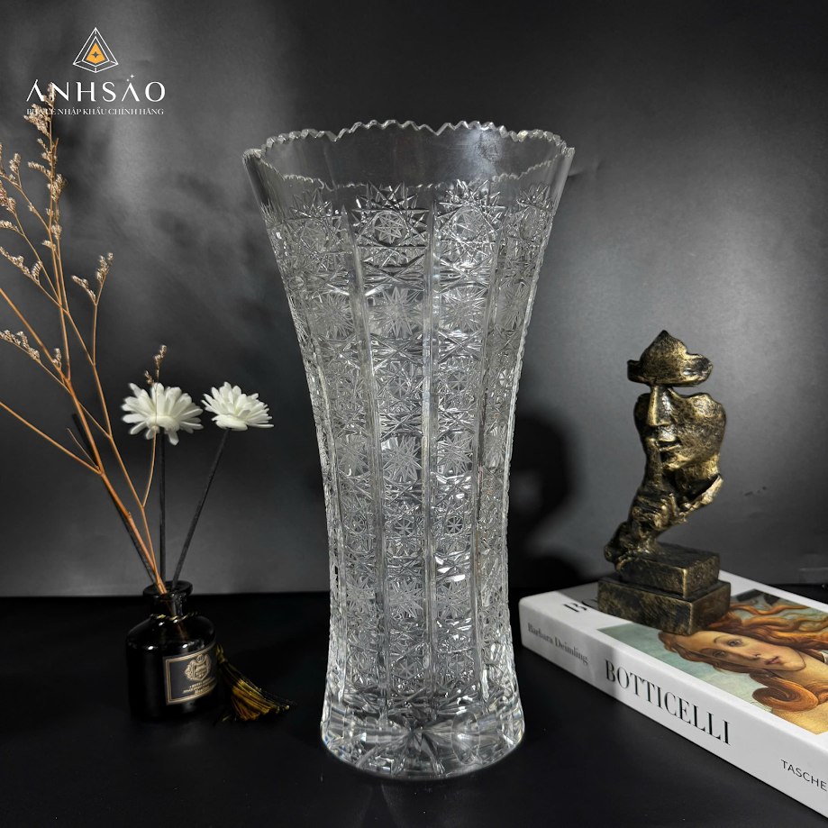 LỌ HOA PHA LÊ SANG TRỌNG – ĐIỂM NHẤN CHO KHÔNG GIAN SỐNG ĐẲNG CẤP