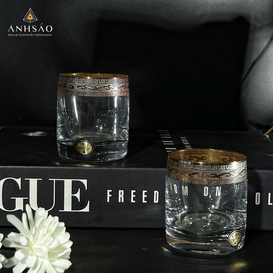 Chén Pha Lê Cao Cấp Tôn Vinh Vẻ Đẹp Tinh Tế Trên Bàn Tiệc