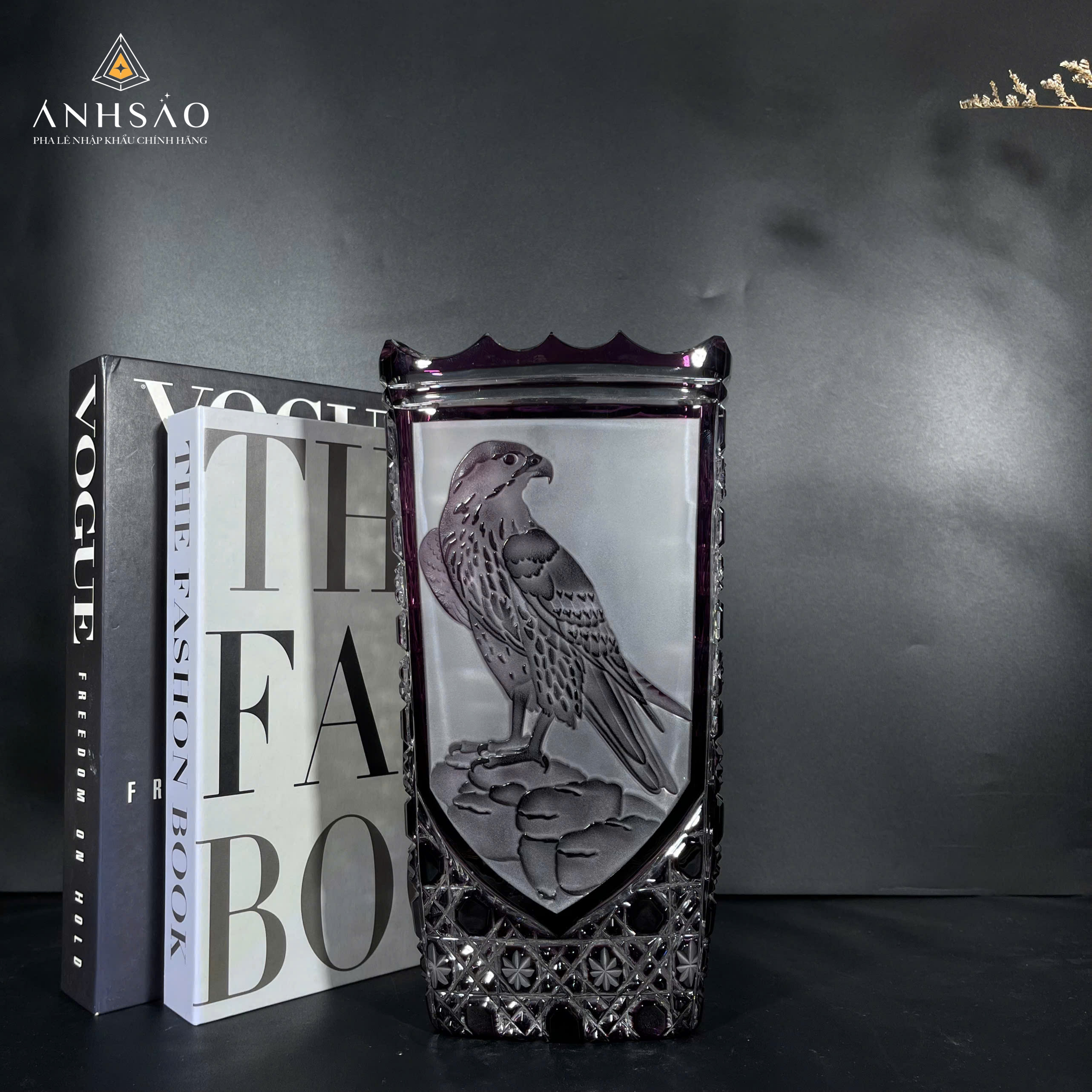 Lọ Hoa Pha Lê Haida Vuông Mài Chim Ưng