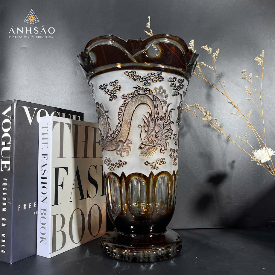 Lọ Hoa Pha Lê Nghệ Thuật Cao Cấp – Điểm Nhấn Sang Trọng Cho Không Gian Sống