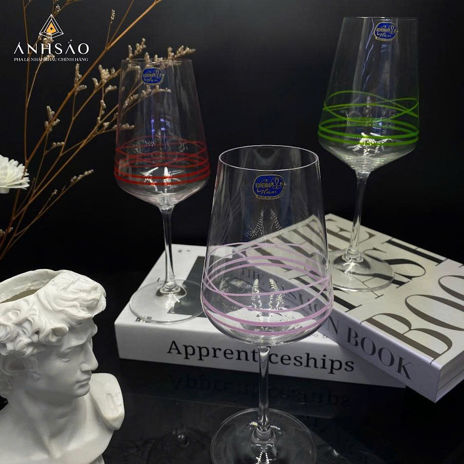 Ly Pha Lê Cao Cấp – Nâng Tầm Nghệ Thuật Thưởng Thức Sang Trọng