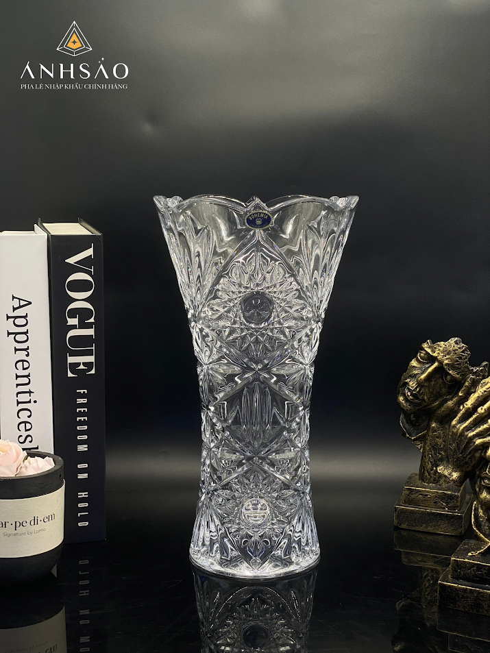 Bộ Sưu Tập Lọ Hoa Pha Lê Nova - Tinh Tế , Đơn Giản Nhưng Luôn Hút Ánh Nhìn