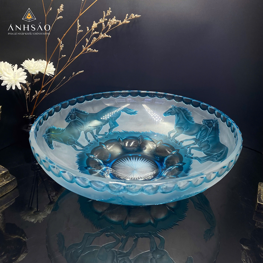 Đĩa pha lê trang trí – Điểm nhấn hoàn hảo tôn vinh gu thẩm mỹ tinh tế