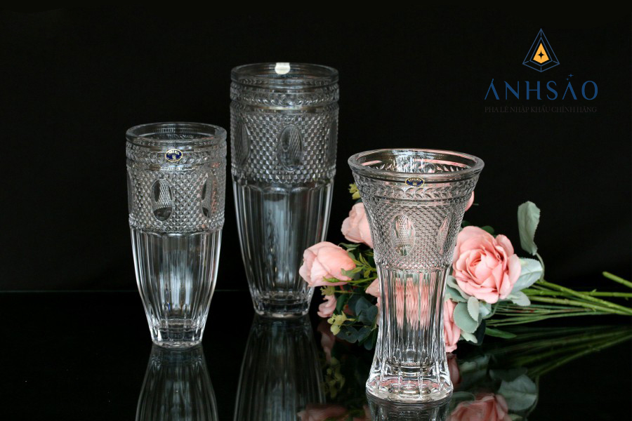 TOP 05 lý do lựa chọn bình hoa pha lê làm quà tặng