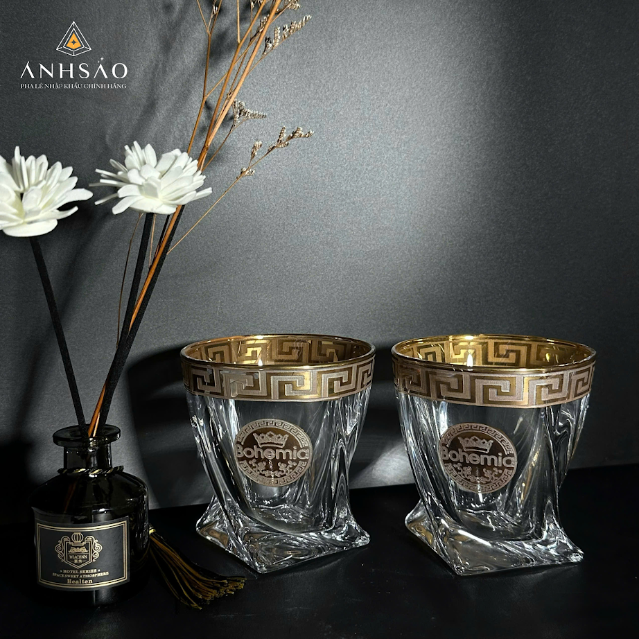 Cốc pha lê - Biểu tượng của sự thanh lịch và đẳng cấp