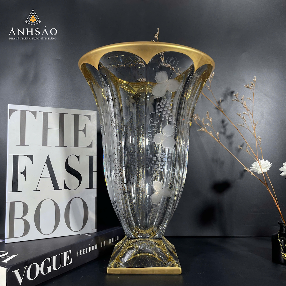 Lọ hoa pha lê - Tô điểm cho không gian sống đẳng cấp, sang trọng