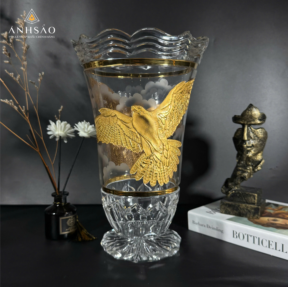 Lọ hoa pha lê – Tinh hoa nghệ thuật và đẳng cấp không gian sống