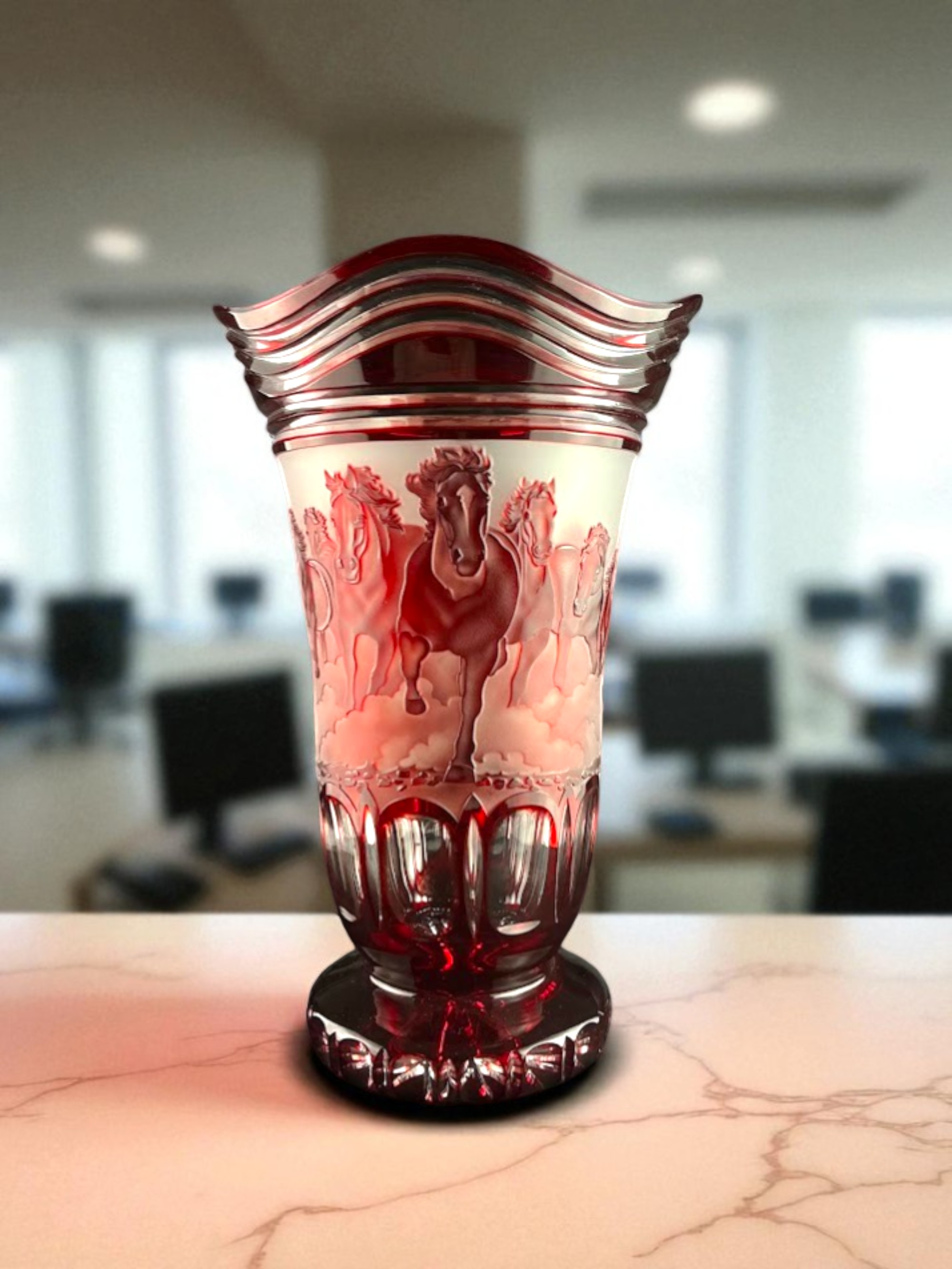 Lọ hoa pha lê điêu khắc