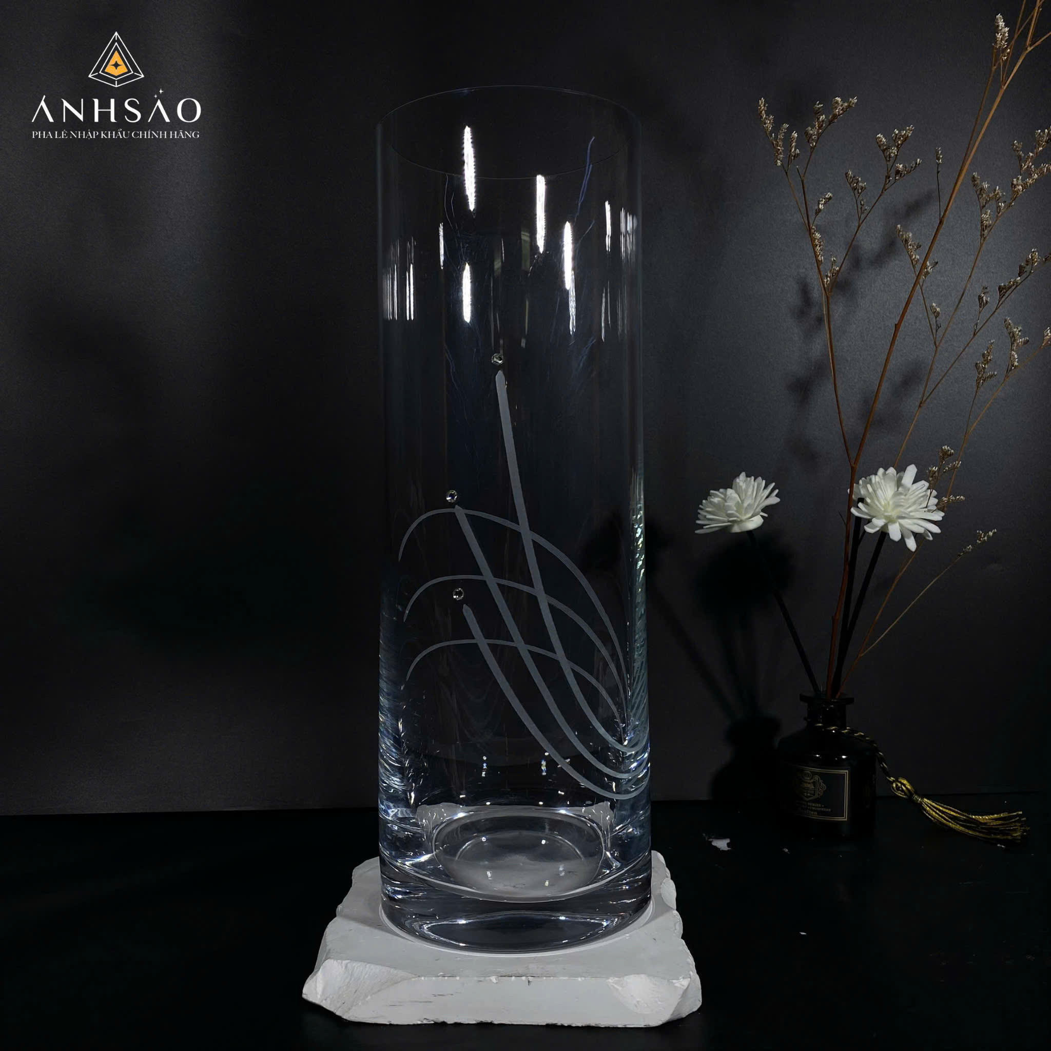 Lọ Hoa Pha Lê Mài Đính Đá Cao Cấp - Vẻ Đẹp Từ Sự Tối Giản
