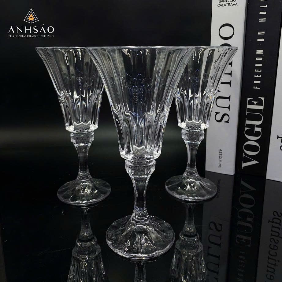 Ly Pha Lê - Vẻ Đẹp Tinh Xảo Cho Trải Nghiệm Thưởng Thức Rượu