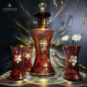 Bộ Sưu Tập Bình Rượu Pha Lê Ruby - Sắc Đỏ Quyền Lực Và Đam Mê